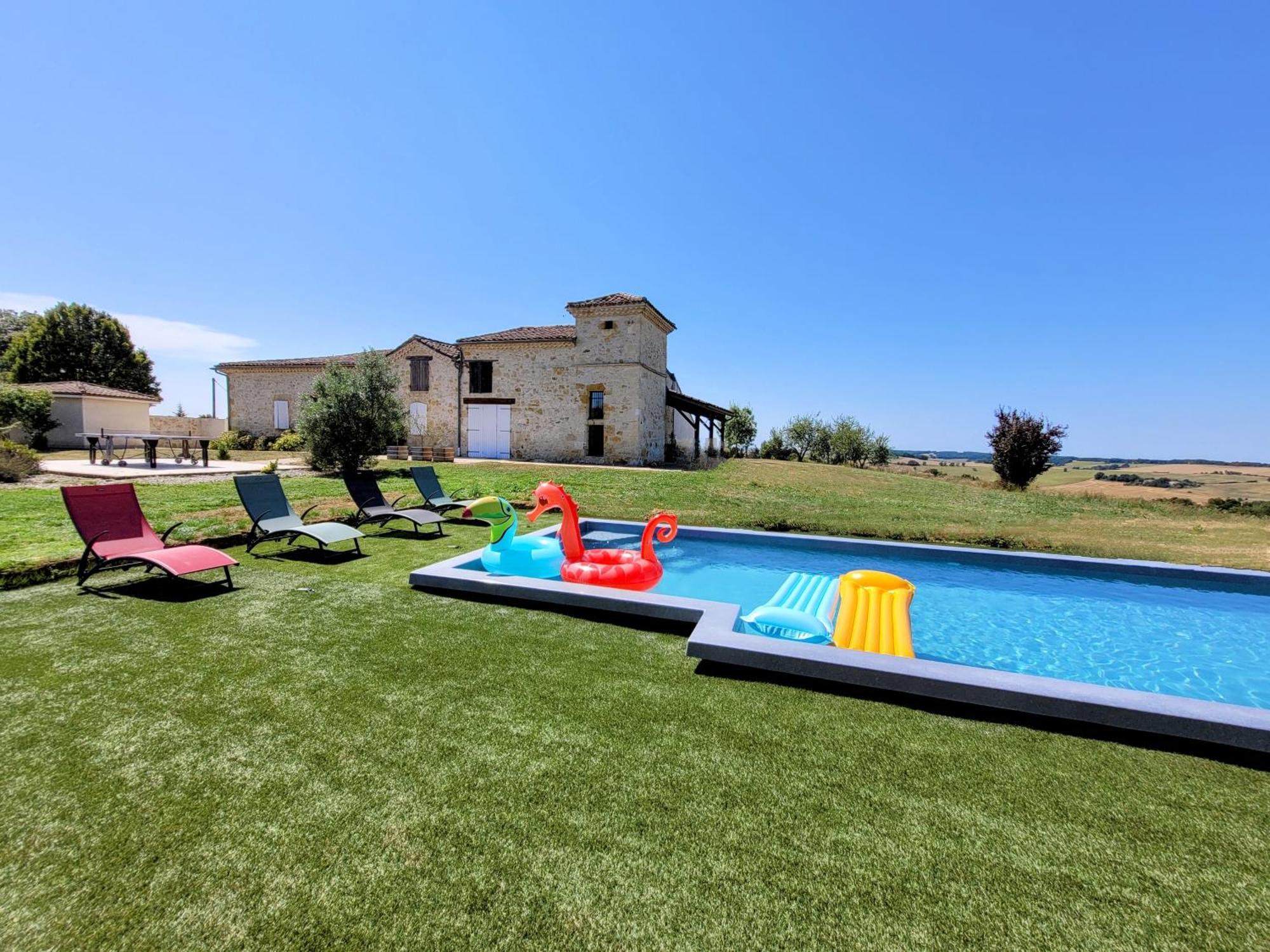 Hébergement de vacances La Colline Gersoise-piscine-sauna *
